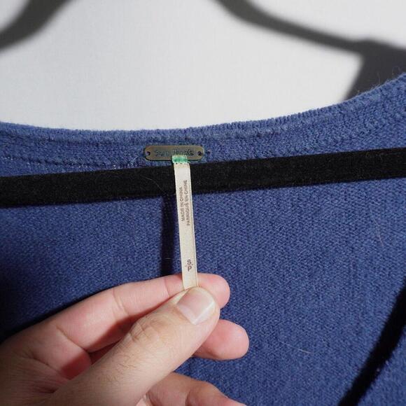 Free People Wool Yak Blnd V Neck Oversized Slouchy Blue Sweater Lagenlook Boho S - Picture 2 of 6